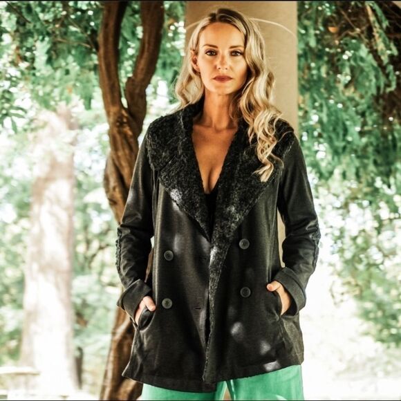 Hem & Thread Jackets & Blazers - Hem & Thread Knit Faux Fur Button Jacket